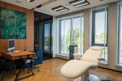 Floriderm Dermatolog Medycyna Estetyczna Kielce Usuwanie Trądziku Zmian Skórnych Dermatoskopia Badanie Znamion Wolumetria